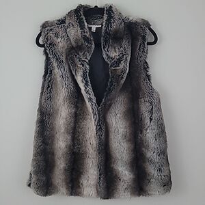 Kenar Women's Faux Fur cashmere vest Size Large Cabincore cozy layer Brown Gray